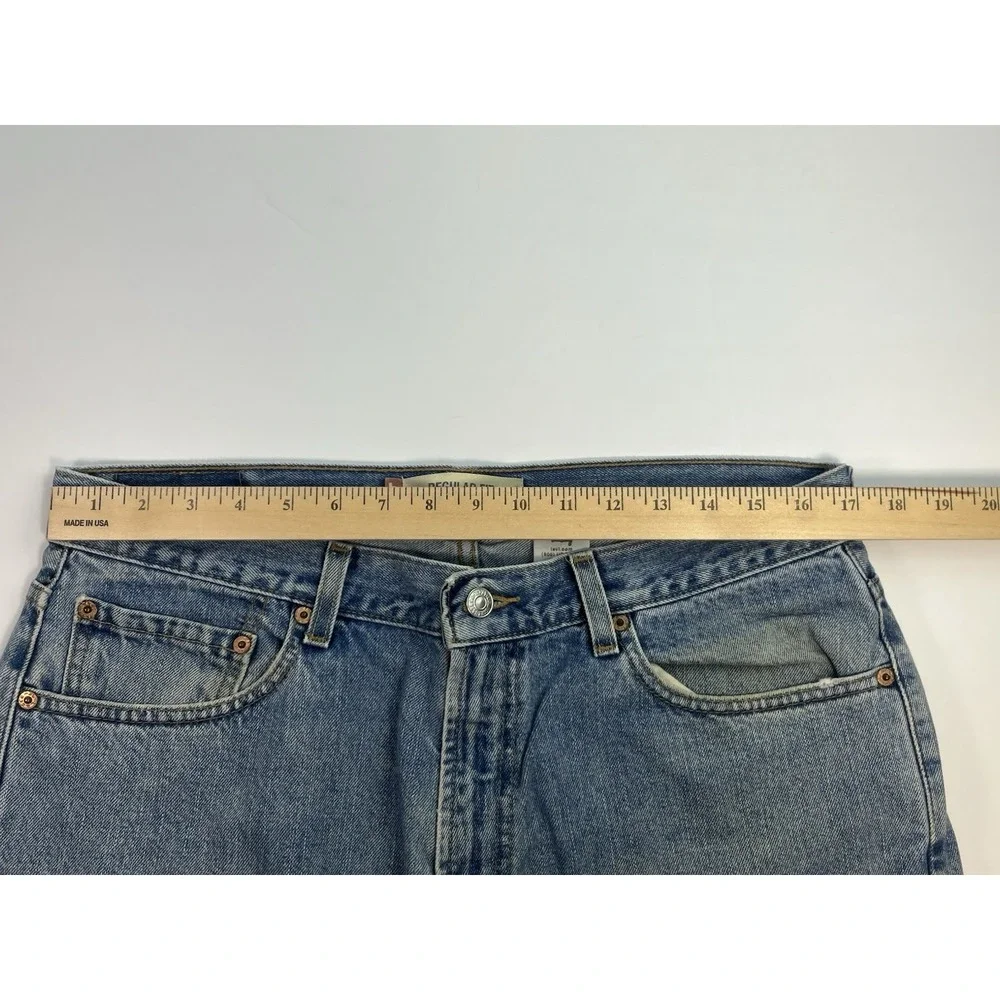 Levi's 505 Jeans 34x32 Straight Fit Light Wash Denim Y2K Classic Style